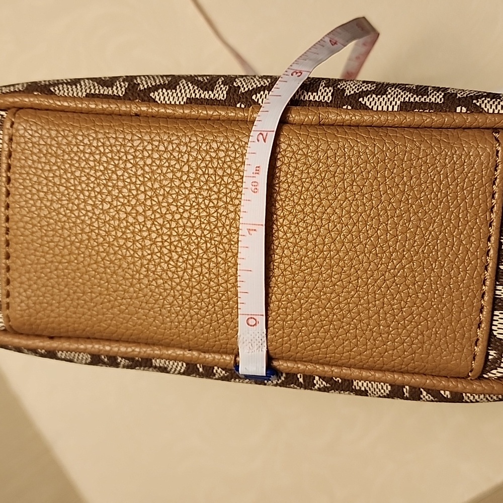 NWT DKNY Crossbody Bag - Picture 10 of 11